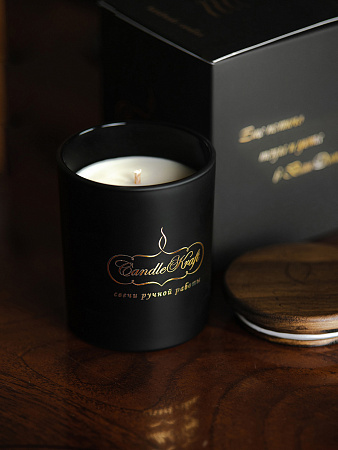 Свеча ароматическая CandleKraft Woodsmoke &amp; Leather Gentle Aroma black &quot;Древесный дым и Кожа&quot; от Мастерской уюта CandleKraft